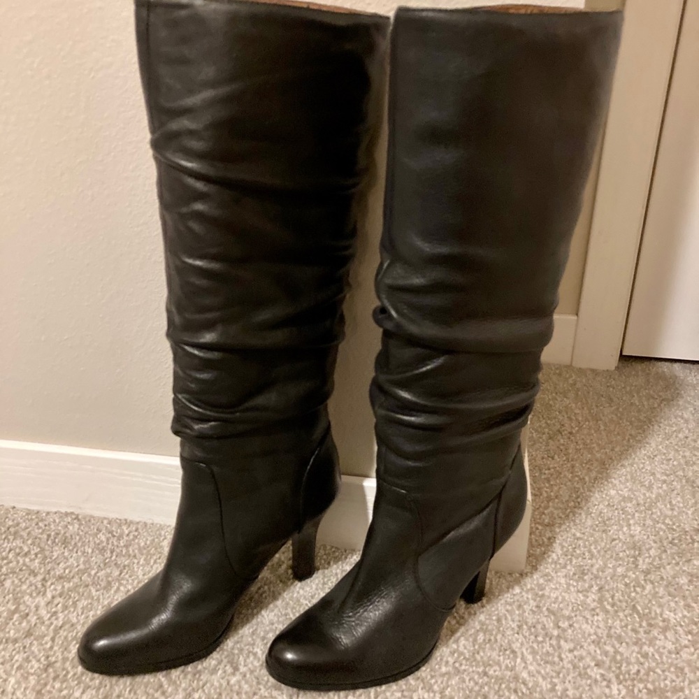 Sofft Black leather boots